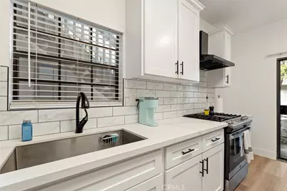 2504 W Macarthur Boulevard #I, Santa Ana, CA 92704 - Photo 3