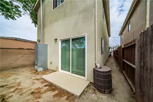 1404 E 110th, Los Angeles, CA 90059 - Photo 25