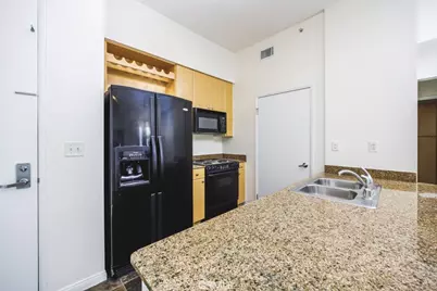 388 E Ocean Boulevard #1401, Long Beach, CA 90802 - Photo 5