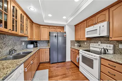 15902 Alta Vista Drive #H, La Mirada, CA 90638 - Photo 9