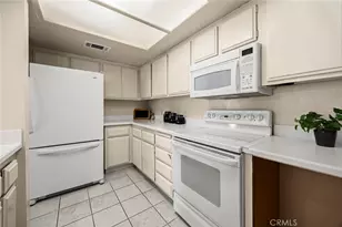 9001 Buckles St, Downey, CA 90241 - Photo 11