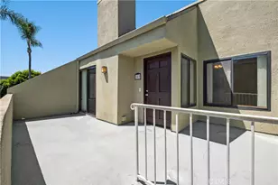17652 Sergio Cir, Huntington Beach, CA 92647 - Photo 7