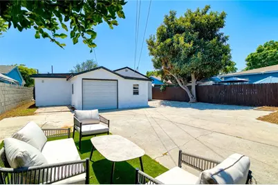 311 E Cummings Lane, Long Beach, CA 90805 - Photo 45