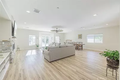42620 25th, Lancaster, CA 93536 - Photo 9