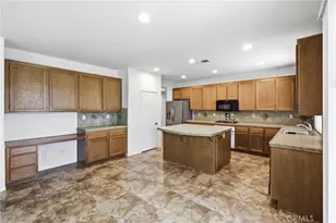 41726 Grand View Dr, Murrieta, CA 92562 - Photo 11