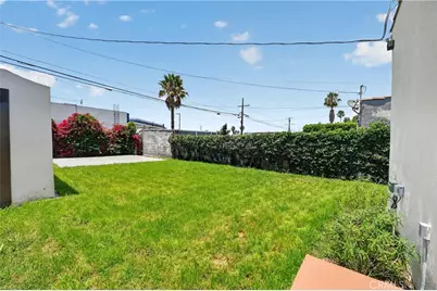7611 S Hobart, Los Angeles, CA 90047 - Photo 15