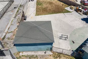 10400 Mary Ave, Los Angeles, CA 90002 - Photo 41