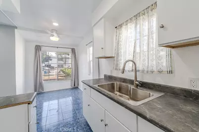 240 E South, Long Beach, CA 90805 - Photo 19