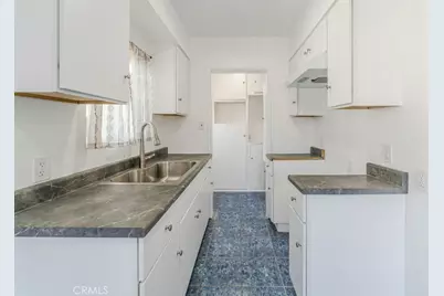 240 E South, Long Beach, CA 90805 - Photo 17