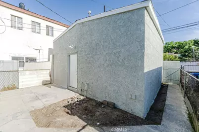 240 E South, Long Beach, CA 90805 - Photo 31