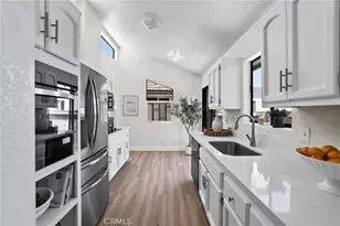 119 2nd St, Seal Beach, CA 90740 - Photo 17
