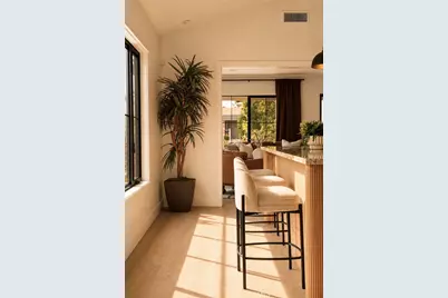 584 N Plymouth, Los Angeles, CA 90004 - Photo 5
