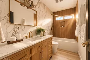 584 N Plymouth, Los Angeles, CA 90004 - Photo 7