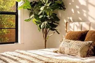 584 N Plymouth, Los Angeles, CA 90004 - Photo 23