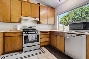 12131 Smokie Ln, Cerritos, CA 90703 - Photo 21