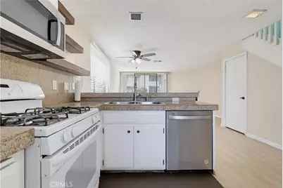 12750 Centralia #130, Lakewood, CA 90715 - Photo 17