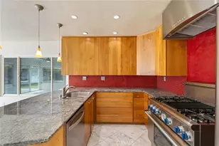941 Jasmine Cir, Costa Mesa, CA 92626 - Photo 13