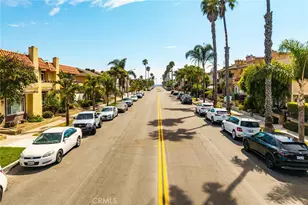 427 21st St, Huntington Beach, CA 92648 - Photo 1