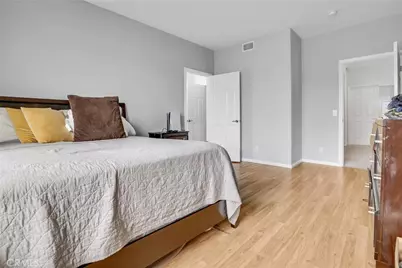 23205 Runnymede, Los Angeles, CA 91307 - Photo 23