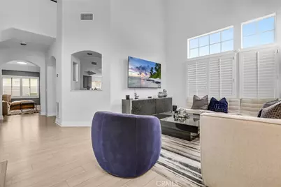 23205 Runnymede, Los Angeles, CA 91307 - Photo 5
