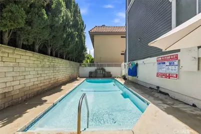 6926 Kester, Los Angeles, CA 91405 - Photo 35