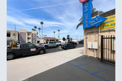 2032 Pacific Coast, Lomita, CA 90717 - Photo 3