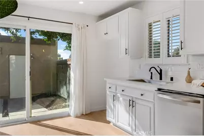8582 Santa Margarita, La Palma, CA 90623 - Photo 11