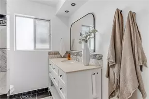 801 E 1st St, Long Beach, CA 90802 - Photo 15