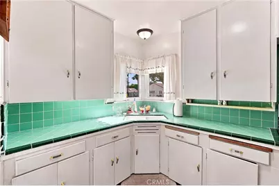 501 S Victoria, Corona, CA 92879 - Photo 13