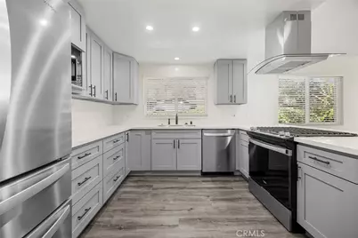 369 San Juan, La Canada Flintridge, CA 91011 - Photo 5