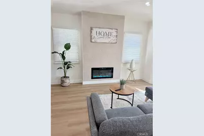 8712 S 11th Ave, Inglewood, CA 90305 - Photo 1