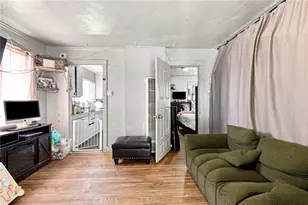 3773 S La Salle Ave, Los Angeles, CA 90018 - Photo 3
