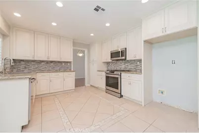 3420 New York, Corona, CA 92882 - Photo 15