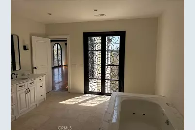 1301 N Beverly, Los Angeles, CA 90210 - Photo 15