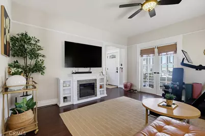 551 W 8th Street, Long Beach, CA 90813 - Photo 13