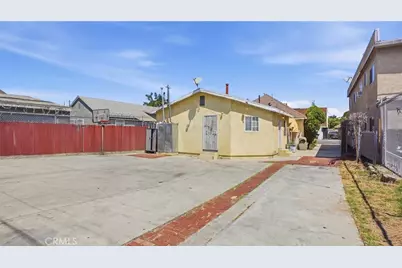 1374 E Vernon, Los Angeles, CA 90011 - Photo 53