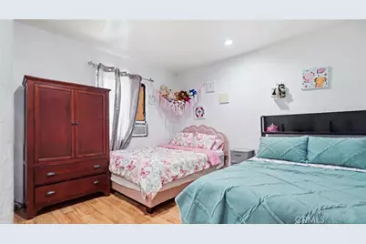 1374 E Vernon, Los Angeles, CA 90011 - Photo 23