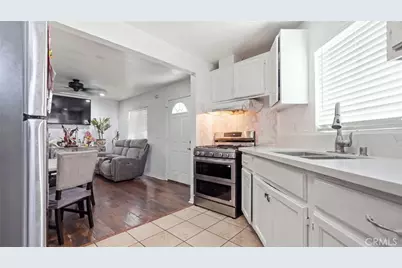 1374 E Vernon, Los Angeles, CA 90011 - Photo 3