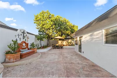 1111 W La Entrada, Anaheim, CA 92801 - Photo 21