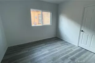 320 35th St, Los Angeles, CA 90011 - Photo 13