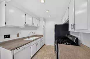 20535 S Vermont Ave, Torrance, CA 90502 - Photo 17