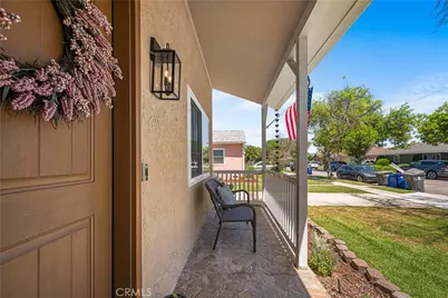 6013 Premiere Avenue, Lakewood, CA 90712 - Photo 9
