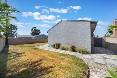 6382 Yale, Huntington Beach, CA 92647 - Photo 23