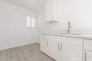 517 W 42nd, Los Angeles, CA 90037 - Photo 13
