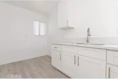 517 W 42nd, Los Angeles, CA 90037 - Photo 13