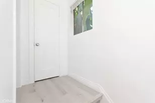 517 W 42nd, Los Angeles, CA 90037 - Photo 7