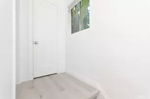 517 W 42nd, Los Angeles, CA 90037 - Photo 7