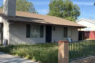 1118 E Campus Way, Hemet, CA 92543 - Photo 1
