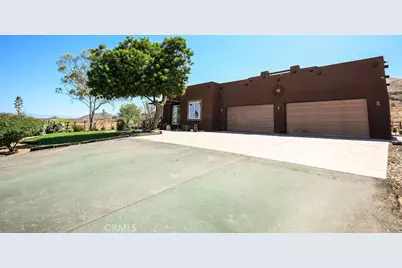 19217 Idaleona, Perris, CA 92570 - Photo 3