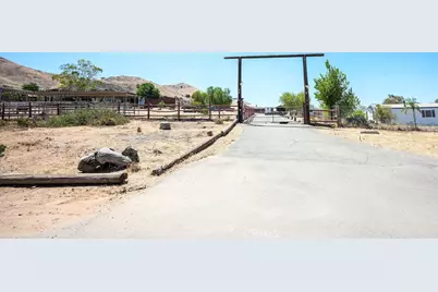 19217 Idaleona, Perris, CA 92570 - Photo 31